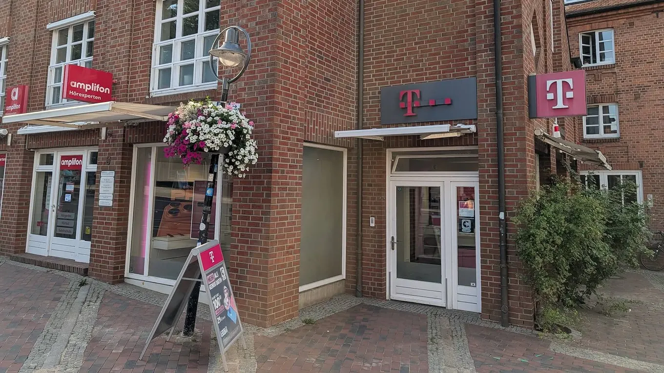Außenansicht des Shops in Bad Oldesloe